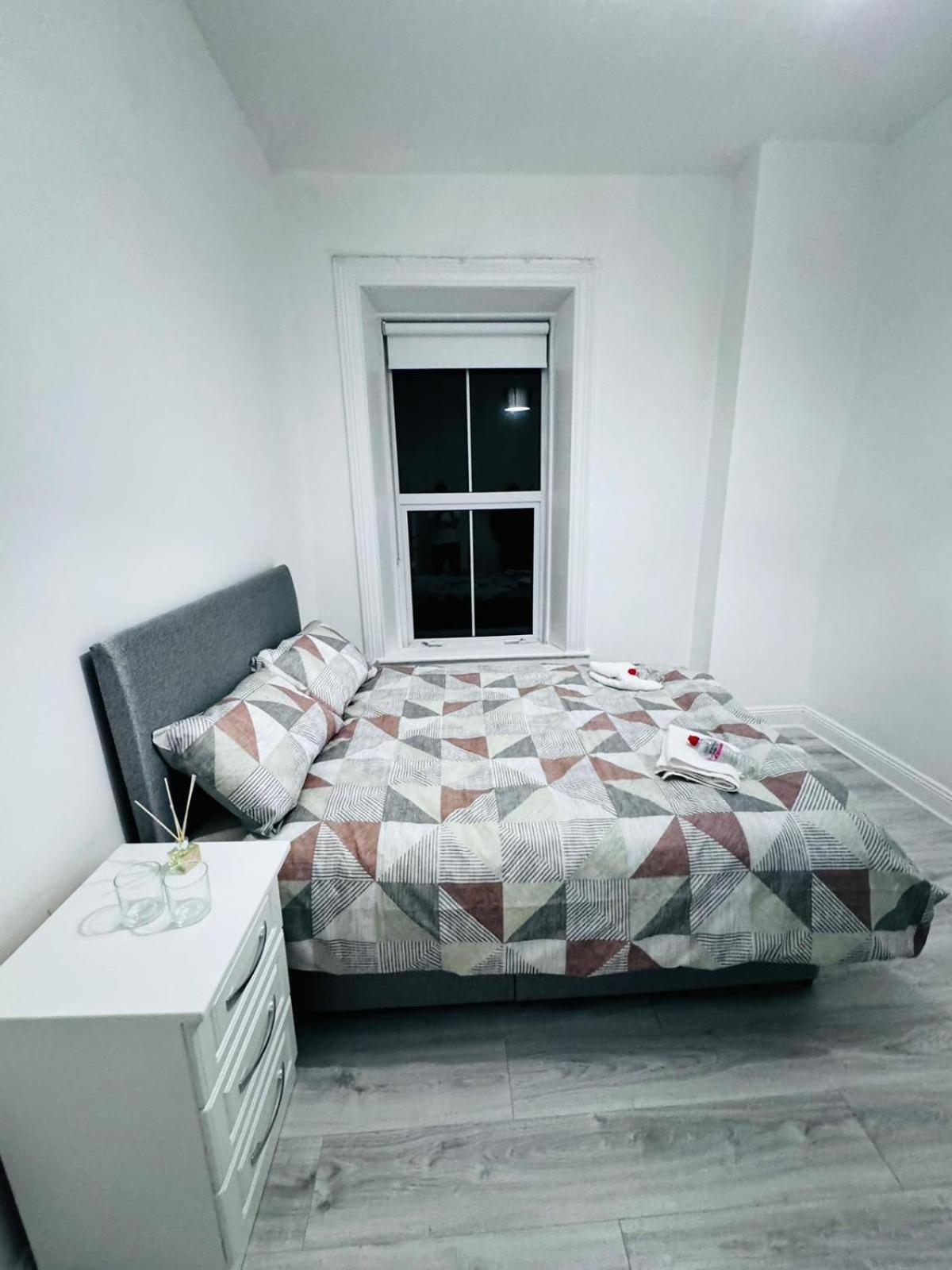 Naas Town - Budget Double Bedrooms Экстерьер фото